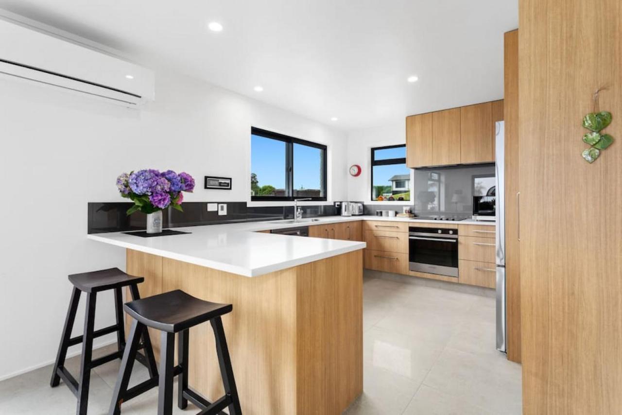 Kate And Harrys Villa Opotiki Exterior photo